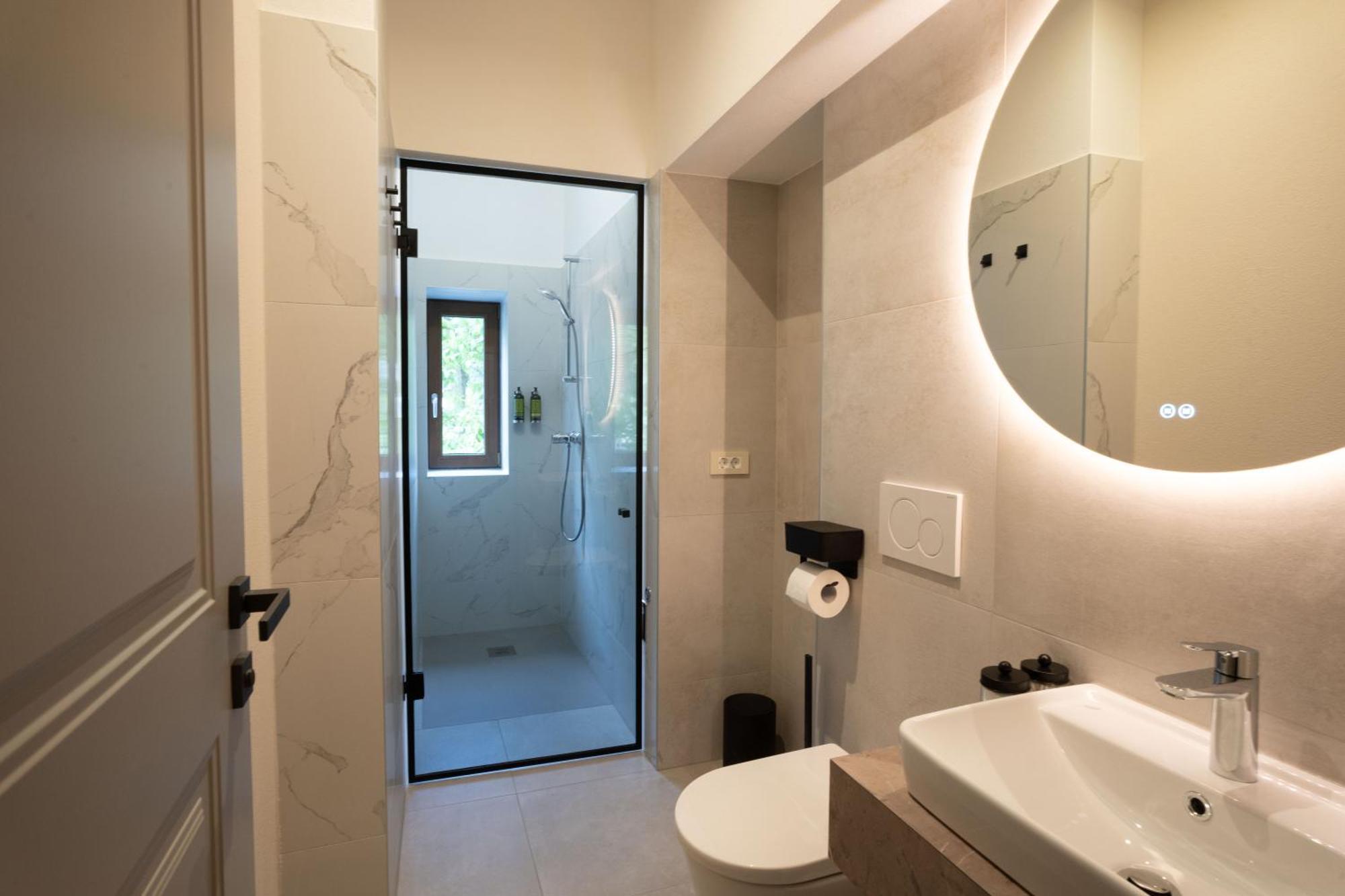 Kalan Boutique Stay Жировниця Номер фото